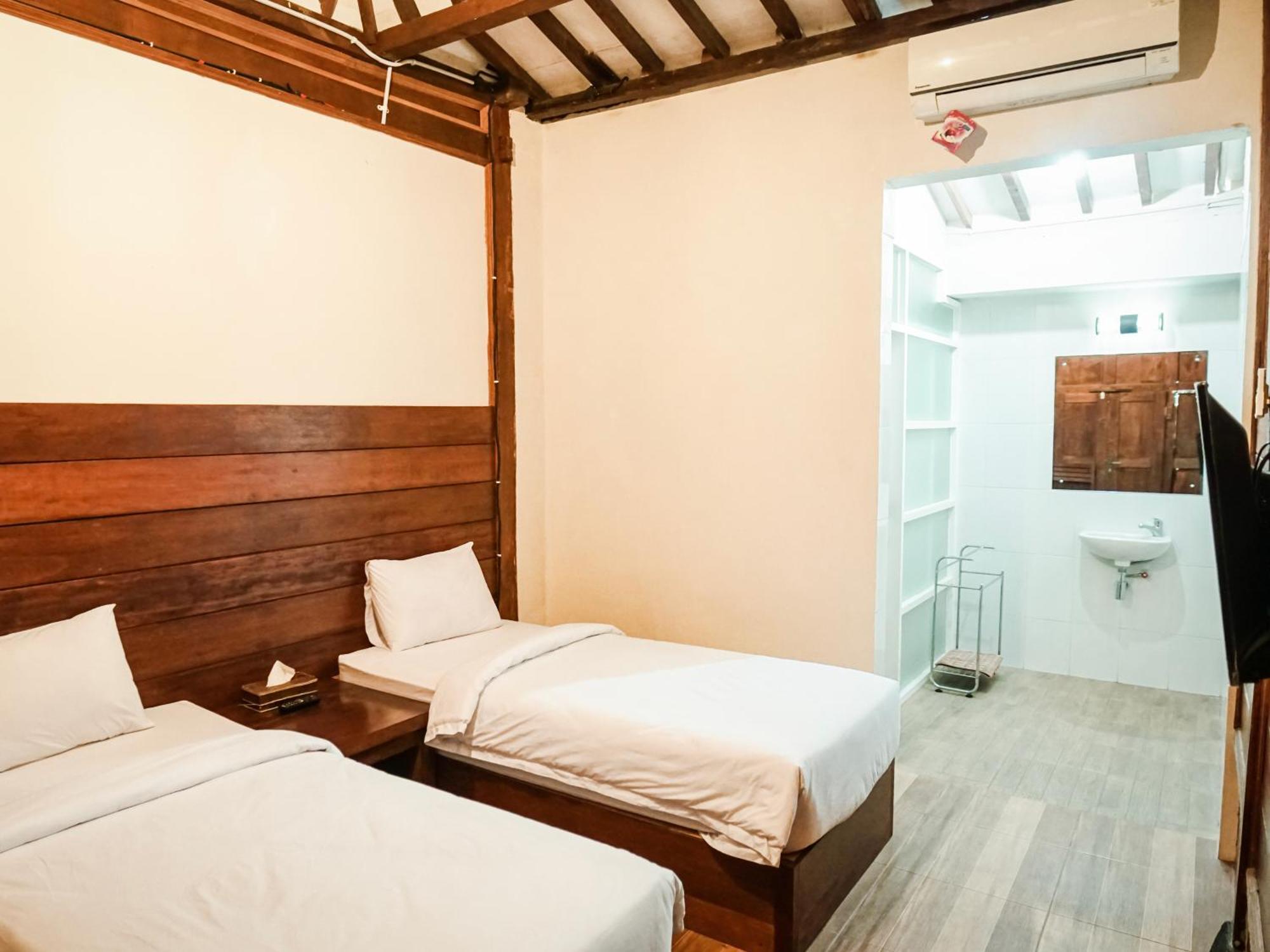 Pendhapa Art Space - Pas Limasan Homestay Prawirotaman Esterno foto