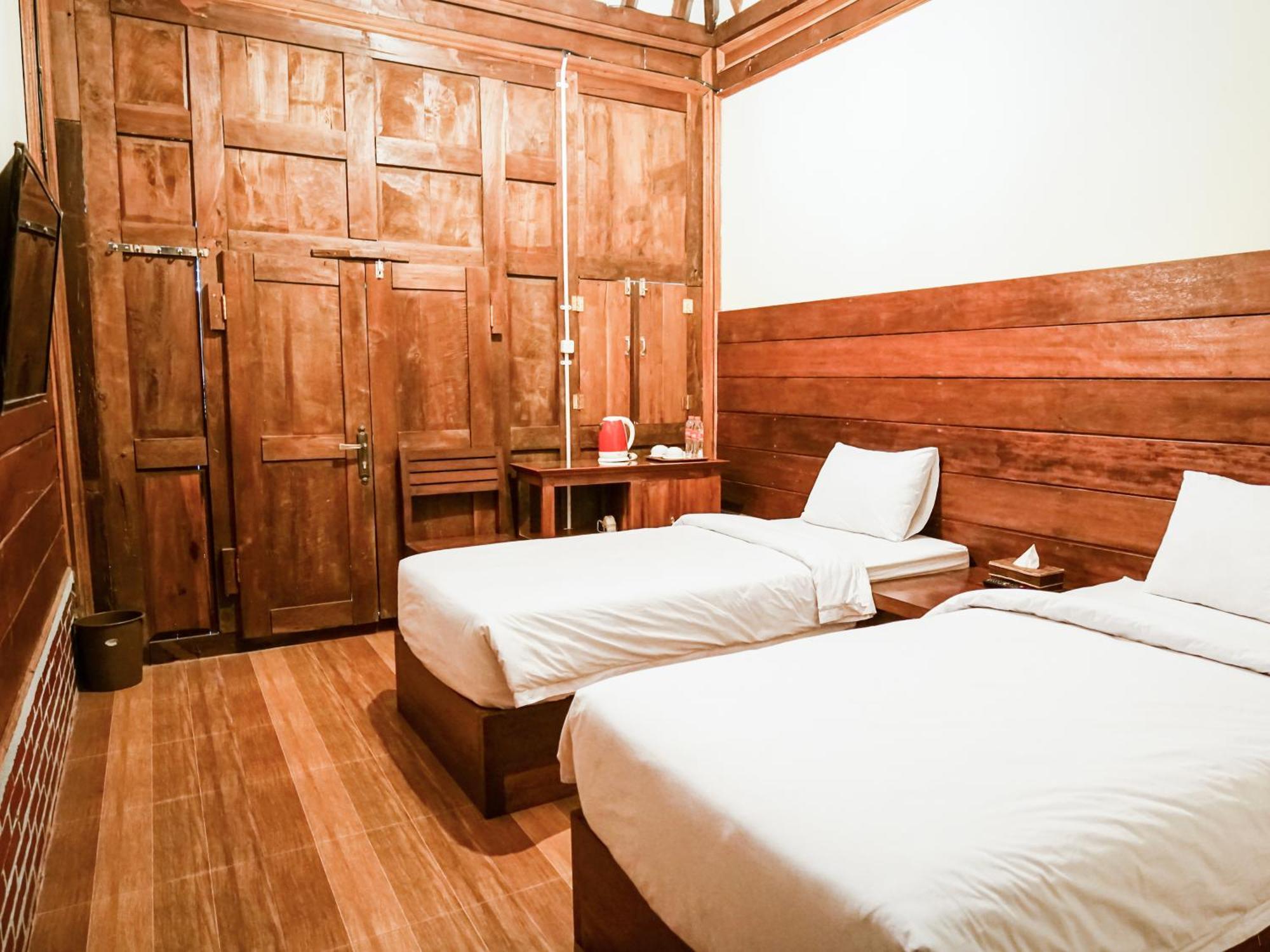 Pendhapa Art Space - Pas Limasan Homestay Prawirotaman Esterno foto