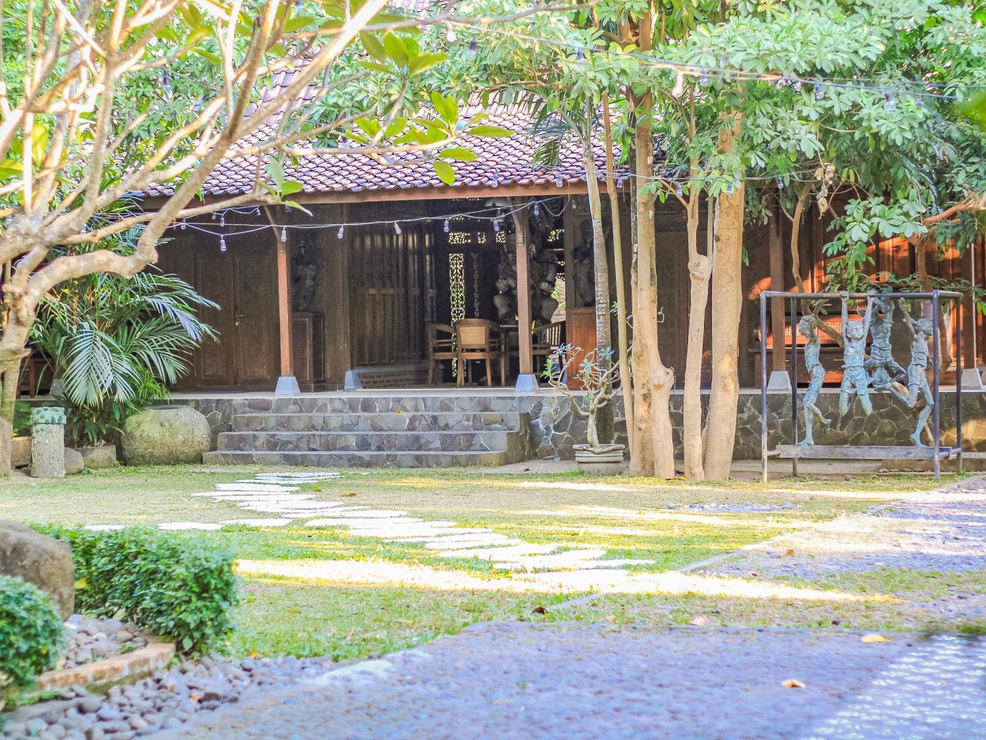 Pendhapa Art Space - Pas Limasan Homestay Prawirotaman Esterno foto