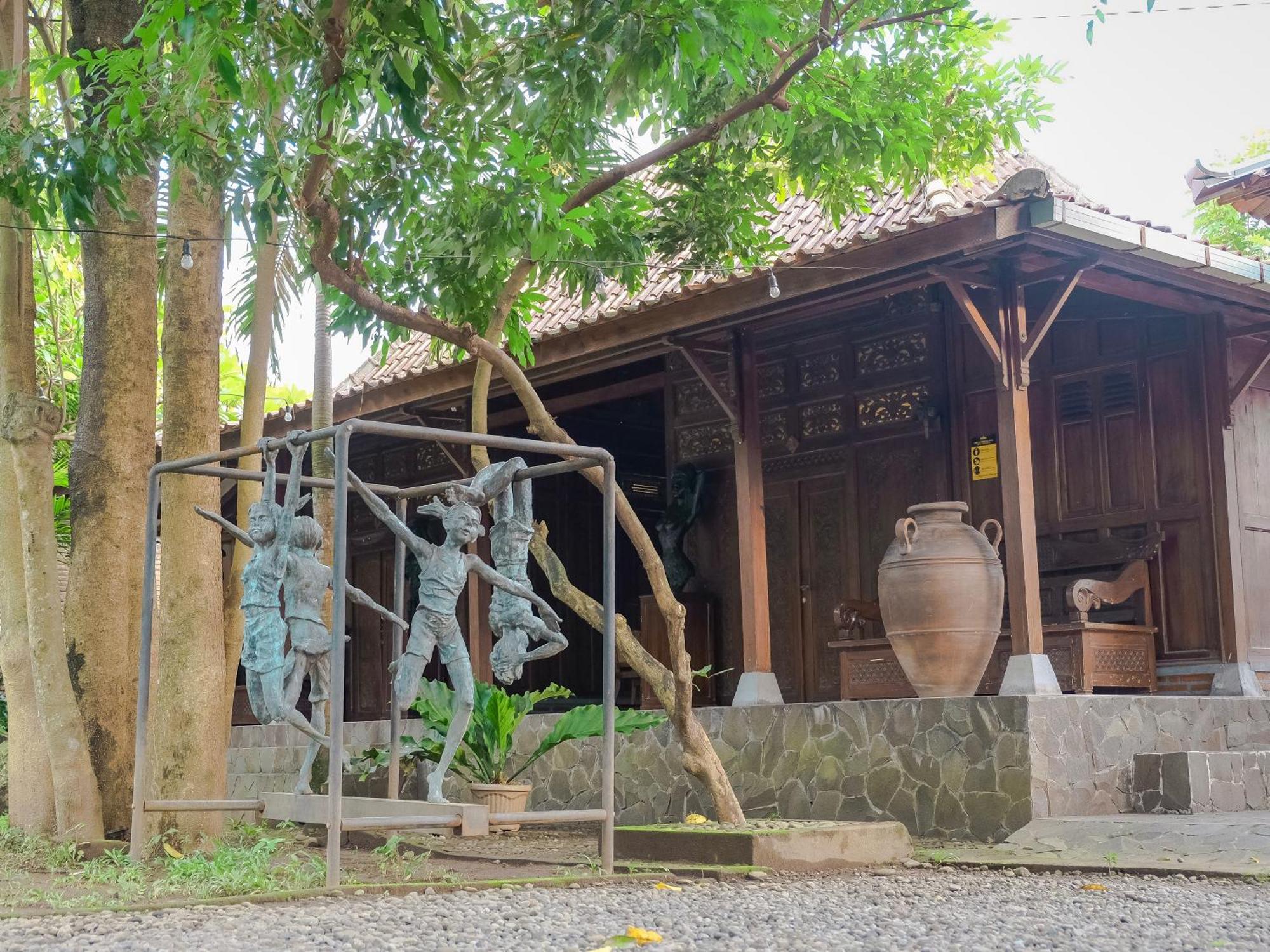 Pendhapa Art Space - Pas Limasan Homestay Prawirotaman Esterno foto