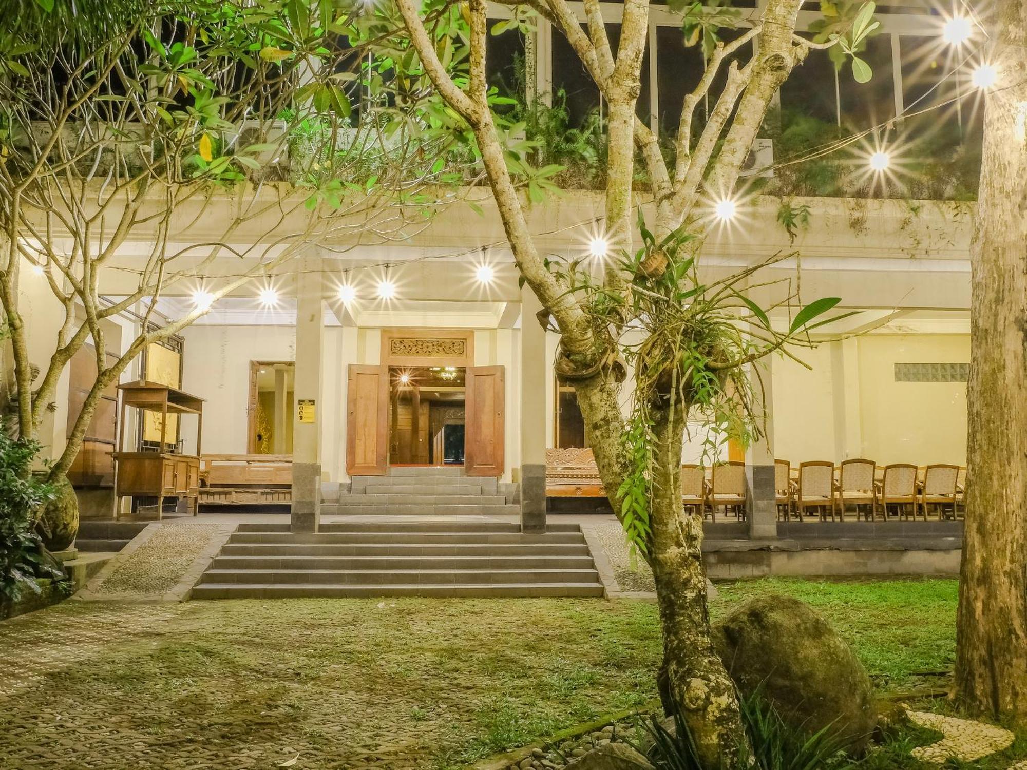 Pendhapa Art Space - Pas Limasan Homestay Prawirotaman Esterno foto